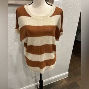 Ladies Entro Raglan Short Sleeved Sweater - Size S - EUC